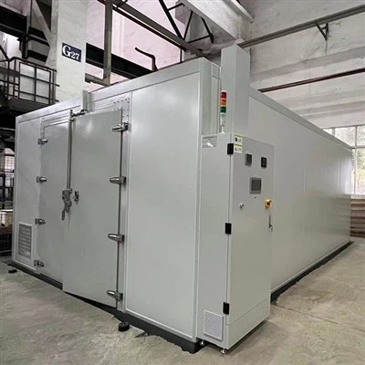 غرفة تجفيف كبيرة